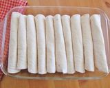 A picture of step 5 of Creamy White Chicken Enchiladas.