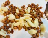 લસણ ની ચટણી (Garlic Chutney Recipe In Gujarati) રેસીપી સ્ટેપ1ફોટો