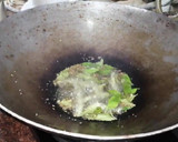 A picture of step 3 of Kanda Poha.