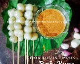 Foto langkah ke 6 dari resep Cilok Tusuk Empuk Bumbu Kacang.