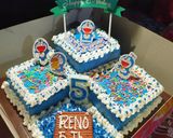 Foto langkah ke 9 dari resep Kue ulang tahun tumpuk susun segi empat.