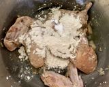 Foto langkah ke 1 dari resep Sayap Ayam Goreng Oseng Bawang ala Chef Devina.