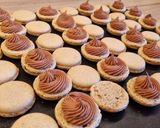 DIÓ macaron, zserbó krémmel recept fázis 13 fotója