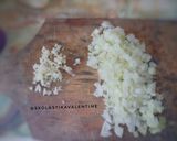 Foto langkah ke 5 dari resep Simple Chicken Steak with Garlic-White Sauce (less oil).