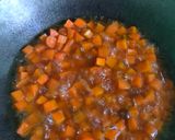 Foto langkah ke 1 dari resep Sambal goreng wortel, kentang, dan daging.