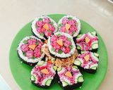 Hình bước làm 5 của món Sushi nhà làm