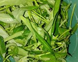 Foto langkah ke 1 dari resep Tumis kangkung Jawa sederhana.