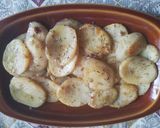Foto del paso 3 de la receta Patatas al horno extra jugosas 🥔