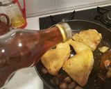 Foto del paso 6 de la receta: Muslos de Pollo al Ajillo Cuba Libre Style