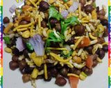 A picture of step 5 of Chatpati Bhel Puri.