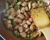 Foto del paso 3 de la receta: Pollo frito con verdura