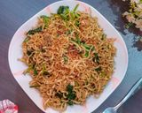 Foto langkah ke 3 dari resep Mie Goreng Sawi.