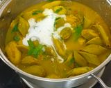 Gambar langkah 3 resipi Pisang Masak Lemak Cili Api.