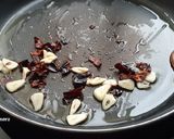 Foto del paso 2 de la receta Fideos con pulpo y champiñones