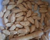 Foto langkah ke 5 dari resep Kue biji ketapang.