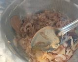 A picture of step 3 of Akhni pulav.