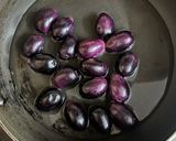A picture of step 1 of Khatta Meetha Spicy Jamun Cooler.