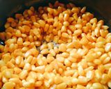 चीज स्वीट कॉर्न मसाला (cheese sweet corn masala recipe in marathi) रेसिपी स्टेप 3 फोटो 