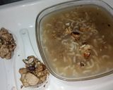 A picture of step 10 of Maggi soup with roasted nuts and chicken 😋😋😋😋.