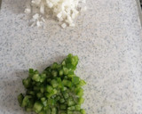 Foto del paso 1 de la receta: Arroz caldoso con atún y langostinos
