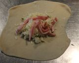 Foto del paso 4 de la receta: Empanadas de mónja y soque, y más con jalapeño y cebolla también