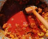 Bográcsban főtt sertéspörkölt recept fázis 4 fotója