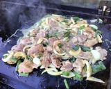 Une image de l'étape 8 de Porc mariné aux deux oignons (marinade maison et cuisson à la plancha).