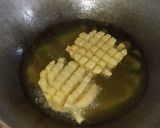 Foto langkah ke 5 dari resep Kentang Goreng Mekar Krispi.