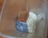 A picture of step 2 of Papaya Smoothie with Oats and Chia.