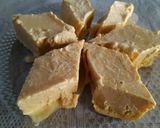 A picture of step 5 of Mango icecream burfi.