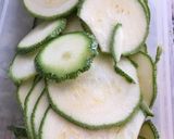 Foto del paso 2 de la receta: Ensalada de calabacita y tahini