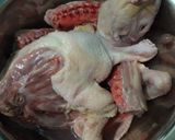 Foto langkah ke 1 dari resep Bebek goreng bumbu hitam ala madura.