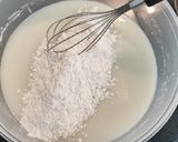 Foto del paso 2 de la receta: Bizcocho de yogur con Pasas y Nueces