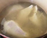 A picture of step 2 of Poached chicken and ginger broth.