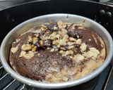 A picture of step 8 of Walnut marble cake.
