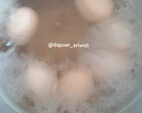 Foto langkah ke 1 dari resep Telur Sambal Tomat Terasi.