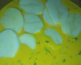 A picture of step 4 of Bhajiah with tamarind kachumbari and pineapple juice.