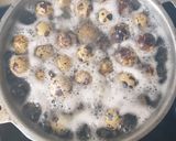 Hình bước làm 1 của món Cút lộn xào me