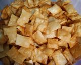Foto langkah ke 1 dari resep Keripik pangsit pedas maniz.