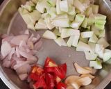 पपईची भाजी (papaya bhaji recipe in marathi) रेसिपी स्टेप 2 फोटो 