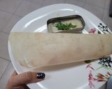 A picture of step 7 of Plain dosa with white chutney.