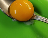 Foto del paso 4 de la receta: Pisto con tortitas de patata y yema de Huevo