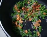 A picture of step 2 of Macroni Pasta With Tomato Capri.
