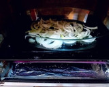 Foto del paso 5 de la receta: Dorada al horno con langostinos macerados y patatas guisadas