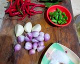Foto langkah ke 1 dari resep Sambal Goreng Kacang Panjang dan Kentang.