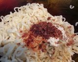 Foto langkah ke 8 dari resep Mi kuah susu.