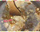 A picture of step 2 of Murmuray Ki Chikki.