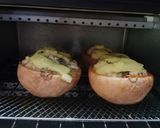 Foto langkah ke 6 dari resep Simple Roasted Stuffed Butternut Squash.