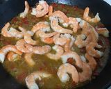 Une image de l'étape 15 de Crevettes aux poivrons rouges,rhubarbe et aneth.