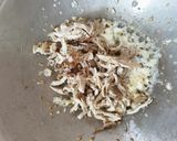 Foto langkah ke 2 dari resep Mie Goreng Ayam Kecap.